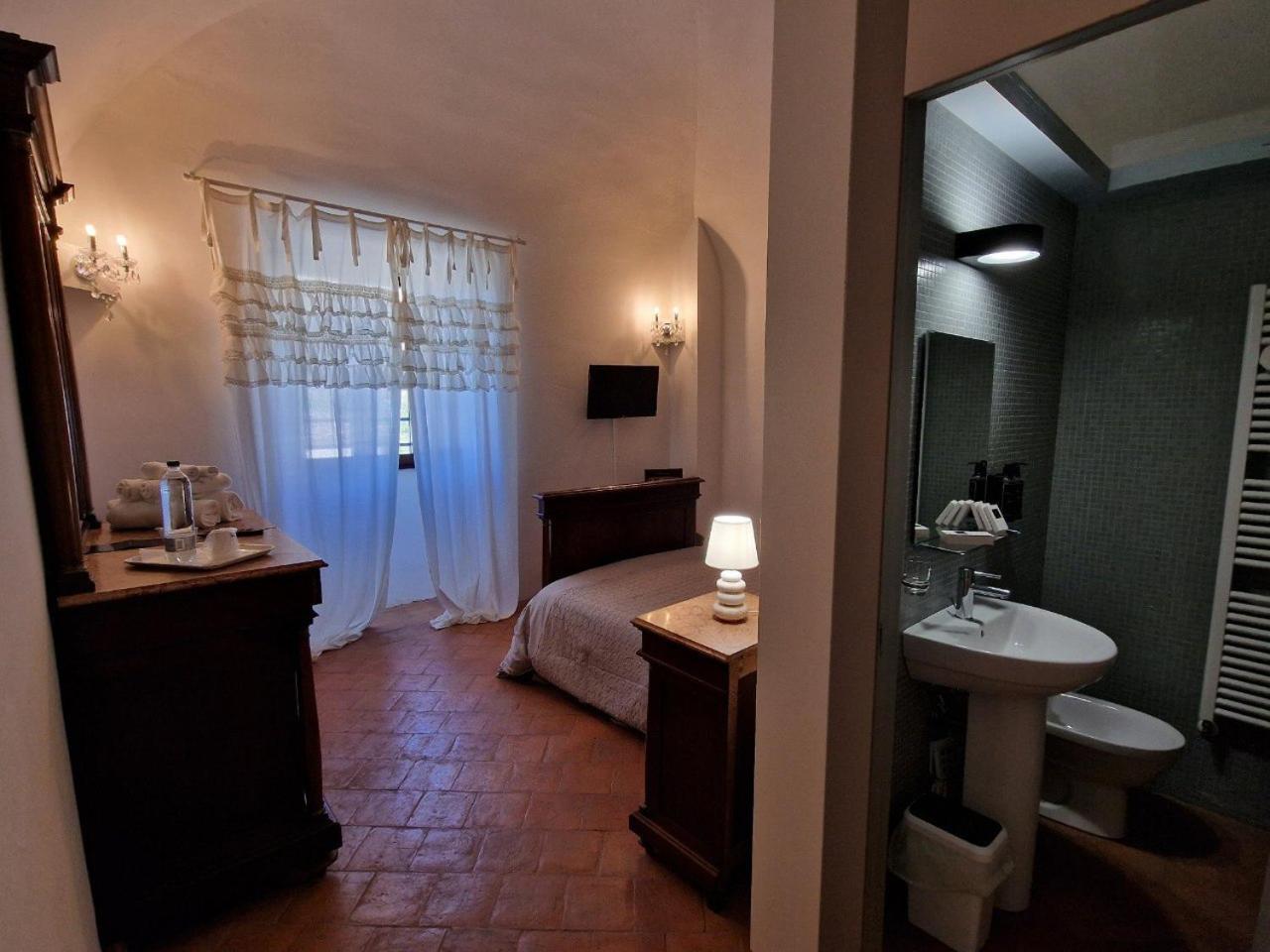 Bed and Breakfast Palazzo Palitti à Roio Extérieur photo